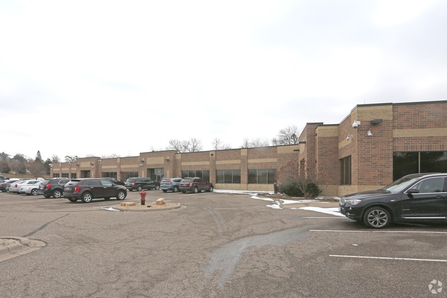 1180 Centre Pointe Cir, Mendota Heights, MN for sale - Building Photo - Image 3 of 6