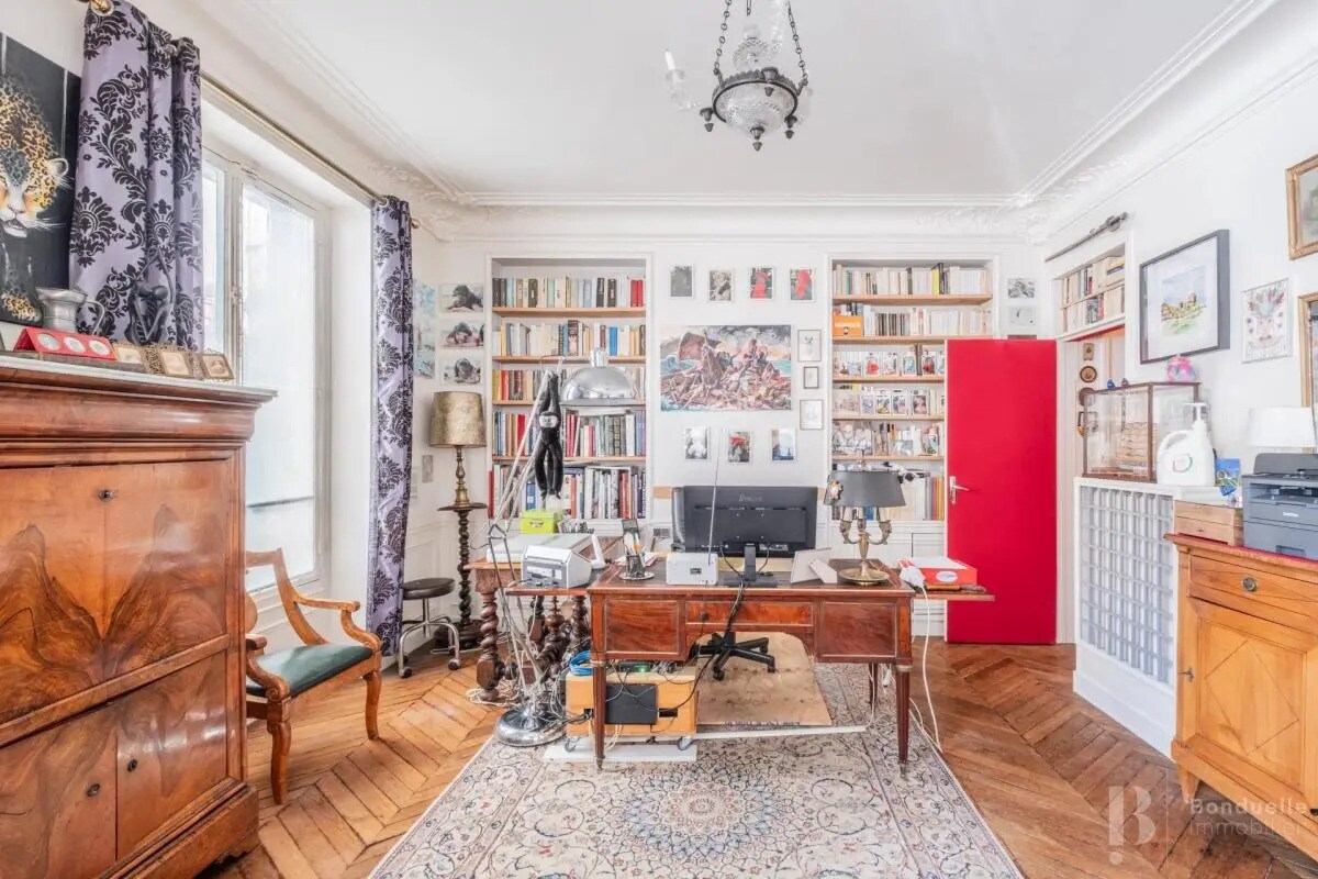 Office in Neuilly-sur-Seine for sale Building Photo- Image 1 of 21