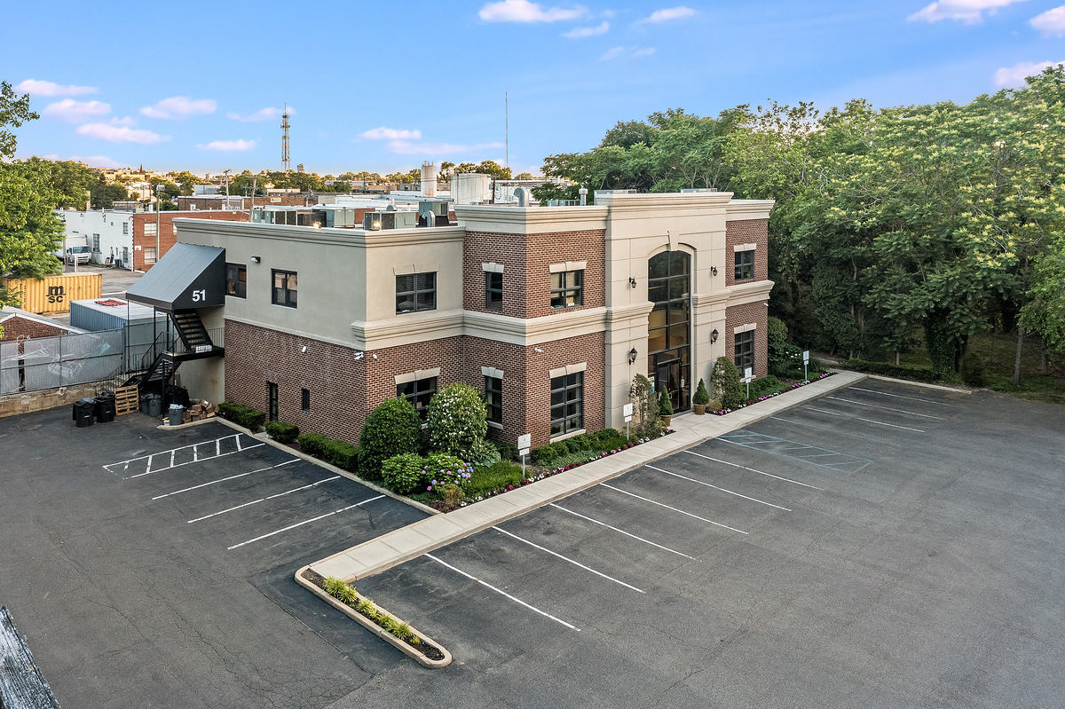 51 Charles St, Mineola, NY 11501 Office for Lease