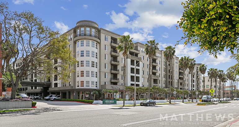 2200 Colorado Ave, Santa Monica, CA for lease - Building Photo - Image 1 of 3