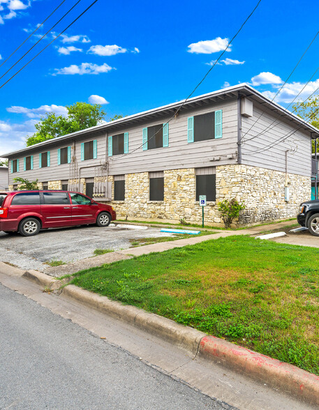 137 Elm St, Lockhart, TX for sale - Building Photo - Image 3 of 14