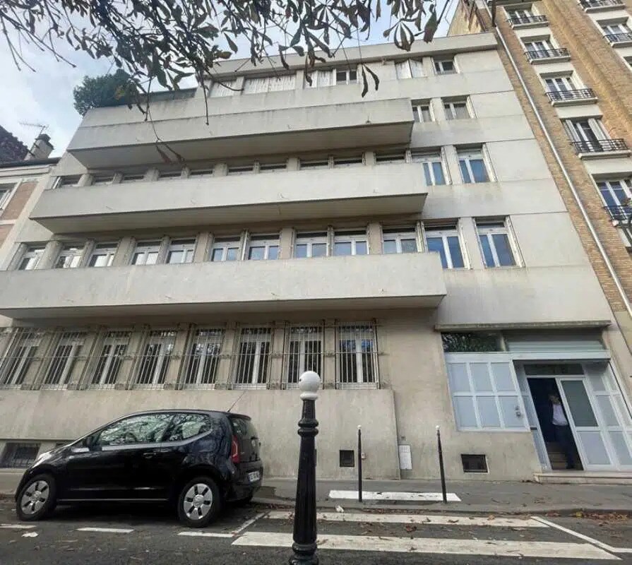7 Place Des Martyrs De L'Occupation Allemande, Clichy for lease Building Photo- Image 1 of 15