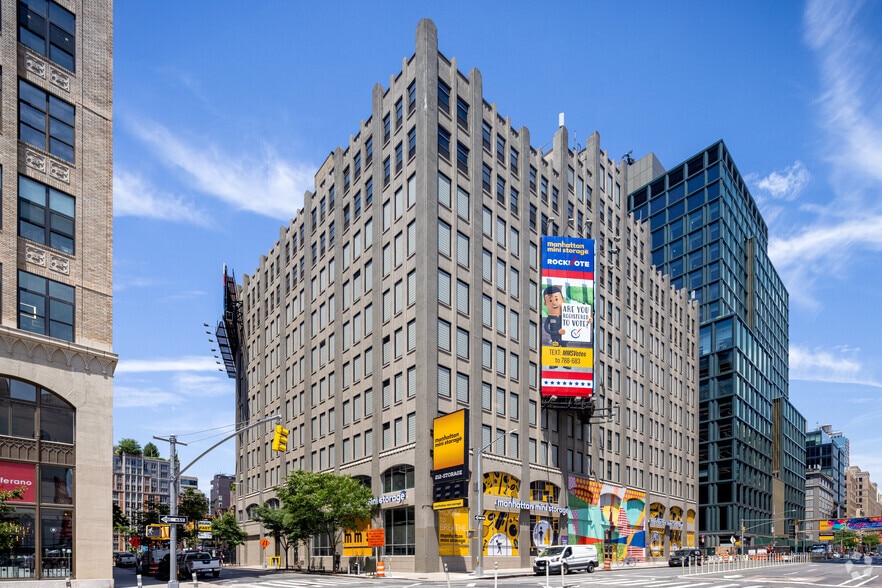 260 Spring St, New York, NY for lease - Building Photo - Image 2 of 15