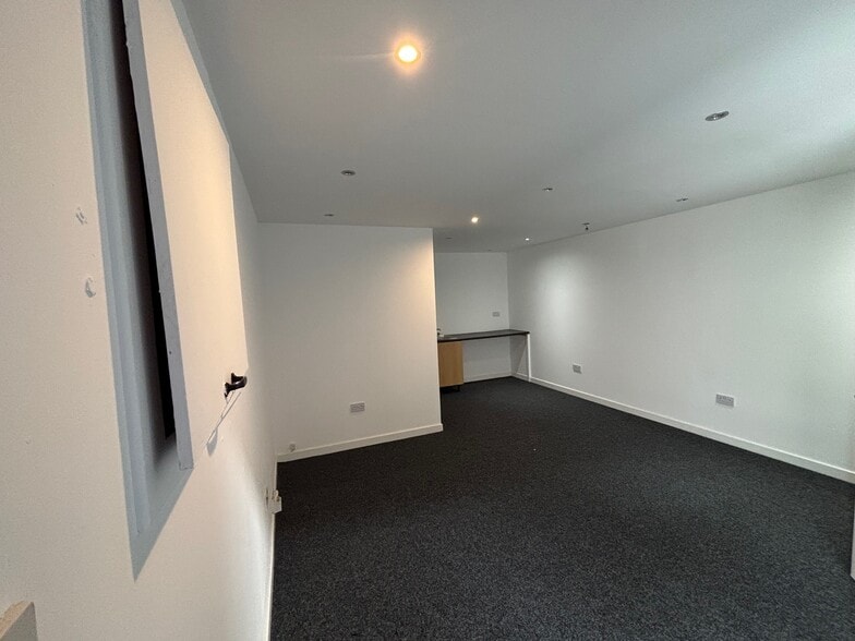 Cubitt Ct, Bellshill for lease - Building Photo - Image 3 of 5