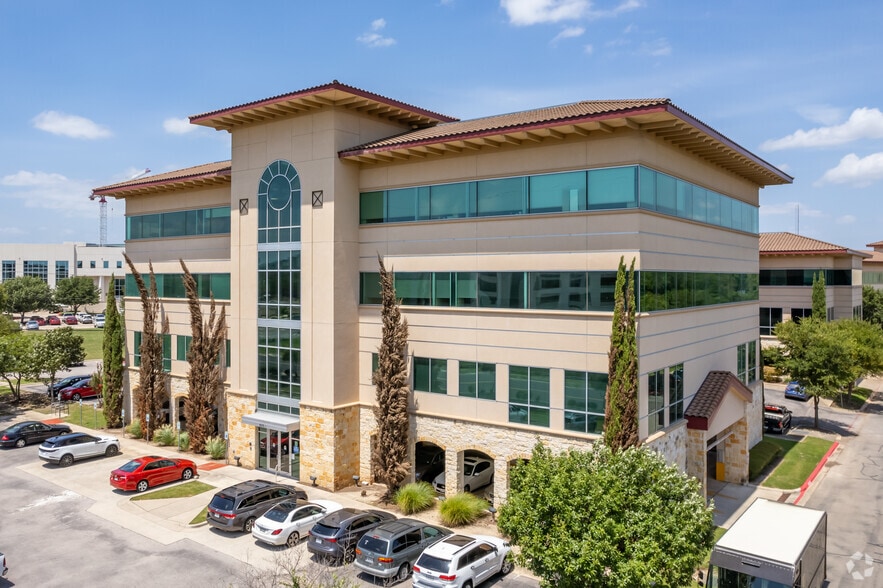 2200 Park Bend Dr, Austin, TX for lease - Building Photo - Image 2 of 6