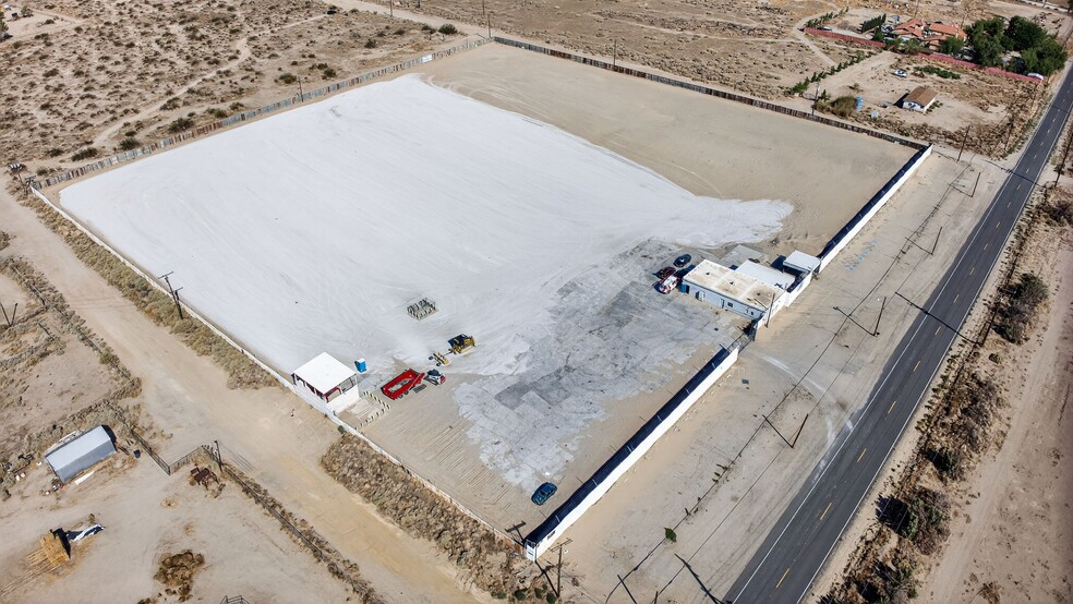 43927 90th St E, Lancaster, CA for lease - Building Photo - Image 3 of 5