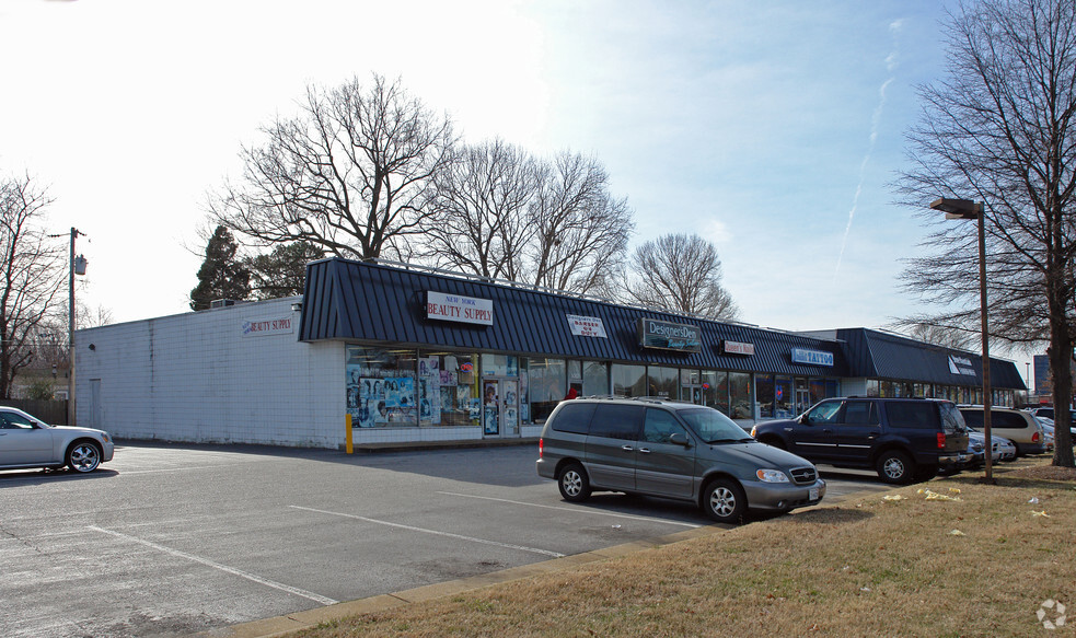 5005-5015 W Mercury Blvd, Newport News, VA for lease - Building Photo - Image 3 of 6