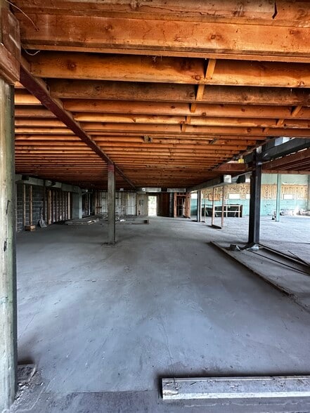 2 W Michigan Ave, Ypsilanti, MI for lease - Building Photo - Image 3 of 14