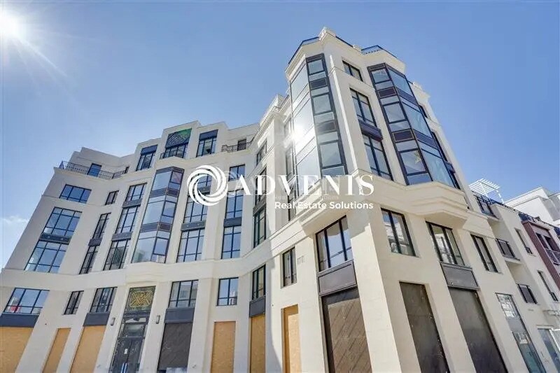 Office in Chessy for sale - Building Photo - Image 1 of 12