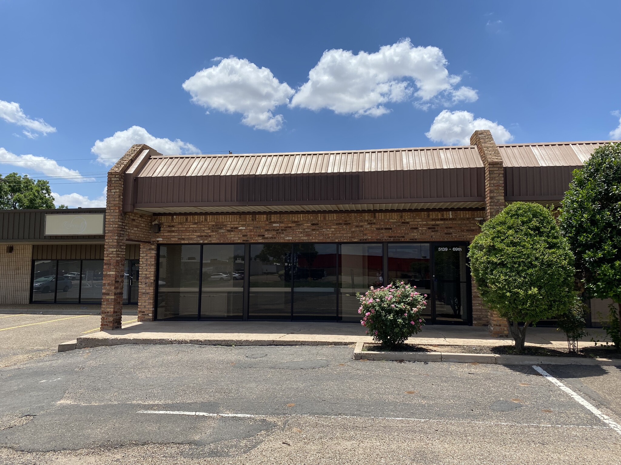 5139-5147 69th St, Lubbock, TX for lease Building Photo- Image 1 of 14