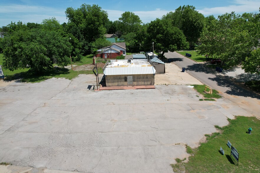 102 N Highway 81, Duncan, OK for sale - Building Photo - Image 2 of 27