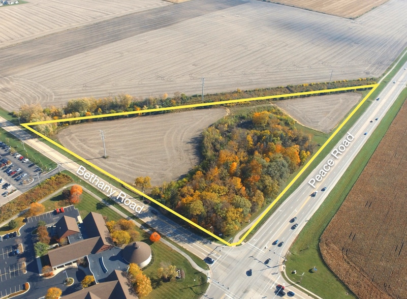 1452 Bethany, Sycamore, IL for sale - Building Photo - Image 2 of 8