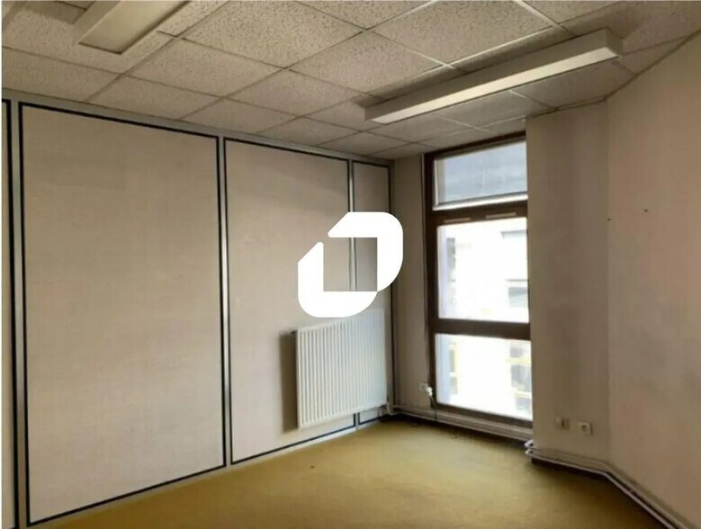 Office in Échirolles for lease - Interior Photo - Image 3 of 6