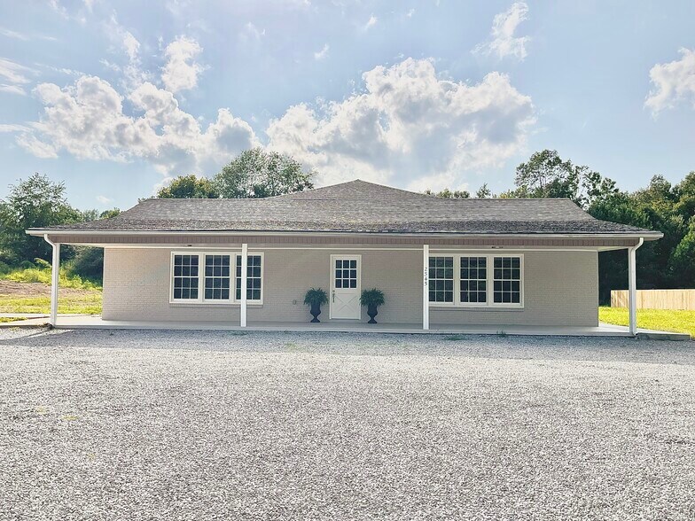 2545 Highway 43 S, Leoma, TN 38468