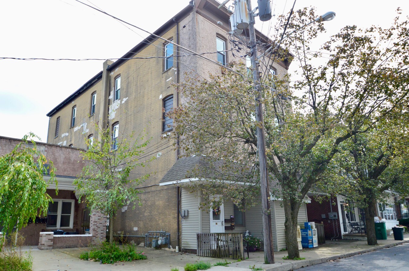 133135 Garibaldi Ave, Roseto, PA 18013