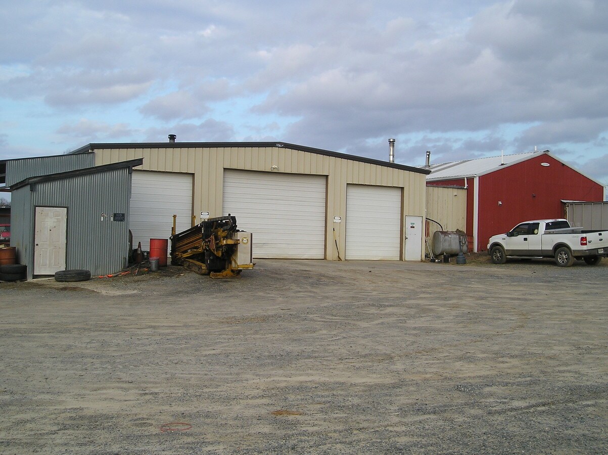 6301 Little Acres Ln, Thornburg, VA 22565