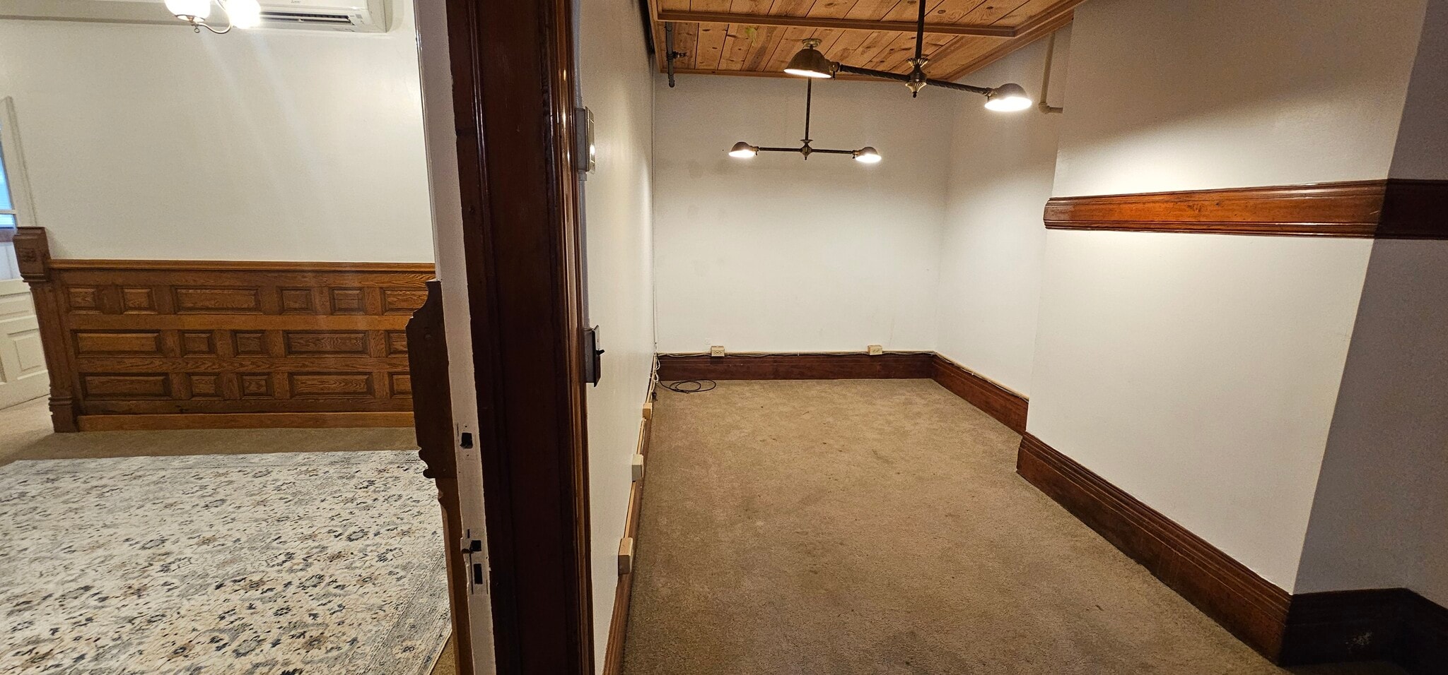 401 Broadway, Tacoma, WA for lease Interior Photo- Image 1 of 18