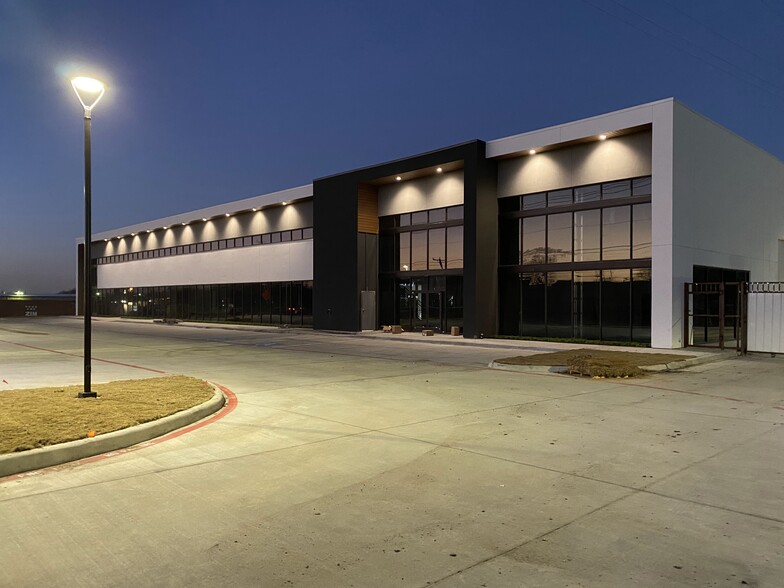 6001 Denton -1, Haltom City, TX for lease - Primary Photo - Image 1 of 6