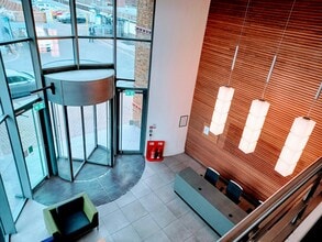 18-19 Station Rd, Sunbury On Thames for lease Interior Photo- Image 1 of 9