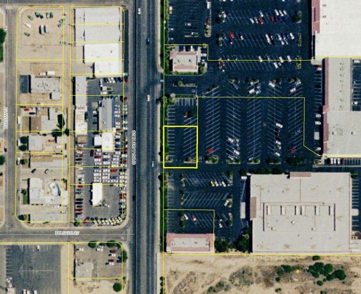 700 N China Lake Blvd, Ridgecrest, CA for lease - Primary Photo - Image 1 of 3