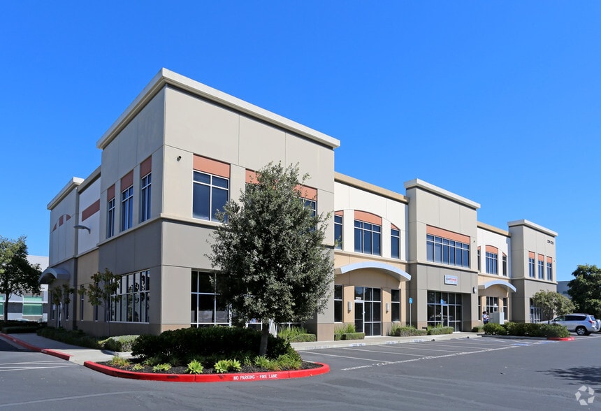 2201-2213 N Loop Rd, Alameda, CA for sale - Building Photo - Image 1 of 25