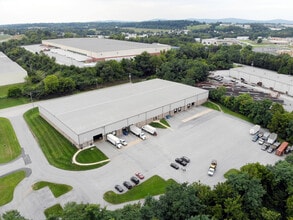 365 Emig Rd, York, PA for lease Aerial- Image 1 of 8
