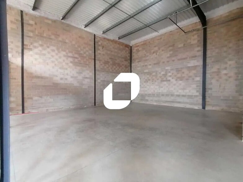 Flex in Sète for sale - Building Photo - Image 2 of 10