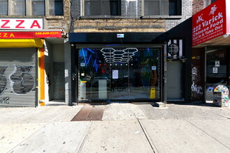 224 Varick St, New York, NY for lease Building Photo- Image 1 of 5