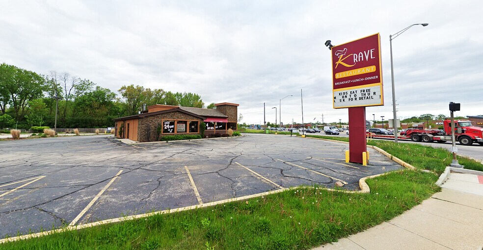 601 Saint Charles Rd, Elmhurst, IL for sale - Building Photo - Image 1 of 1
