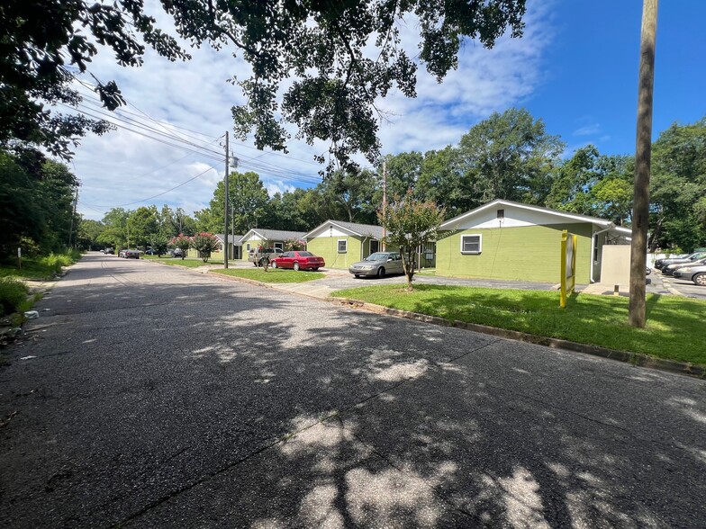 1763 Old Canal St, Mobile, AL for sale - Building Photo - Image 3 of 16