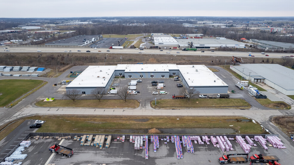 2202-2250 Research Dr, Fort Wayne, IN for lease - Building Photo - Image 1 of 6