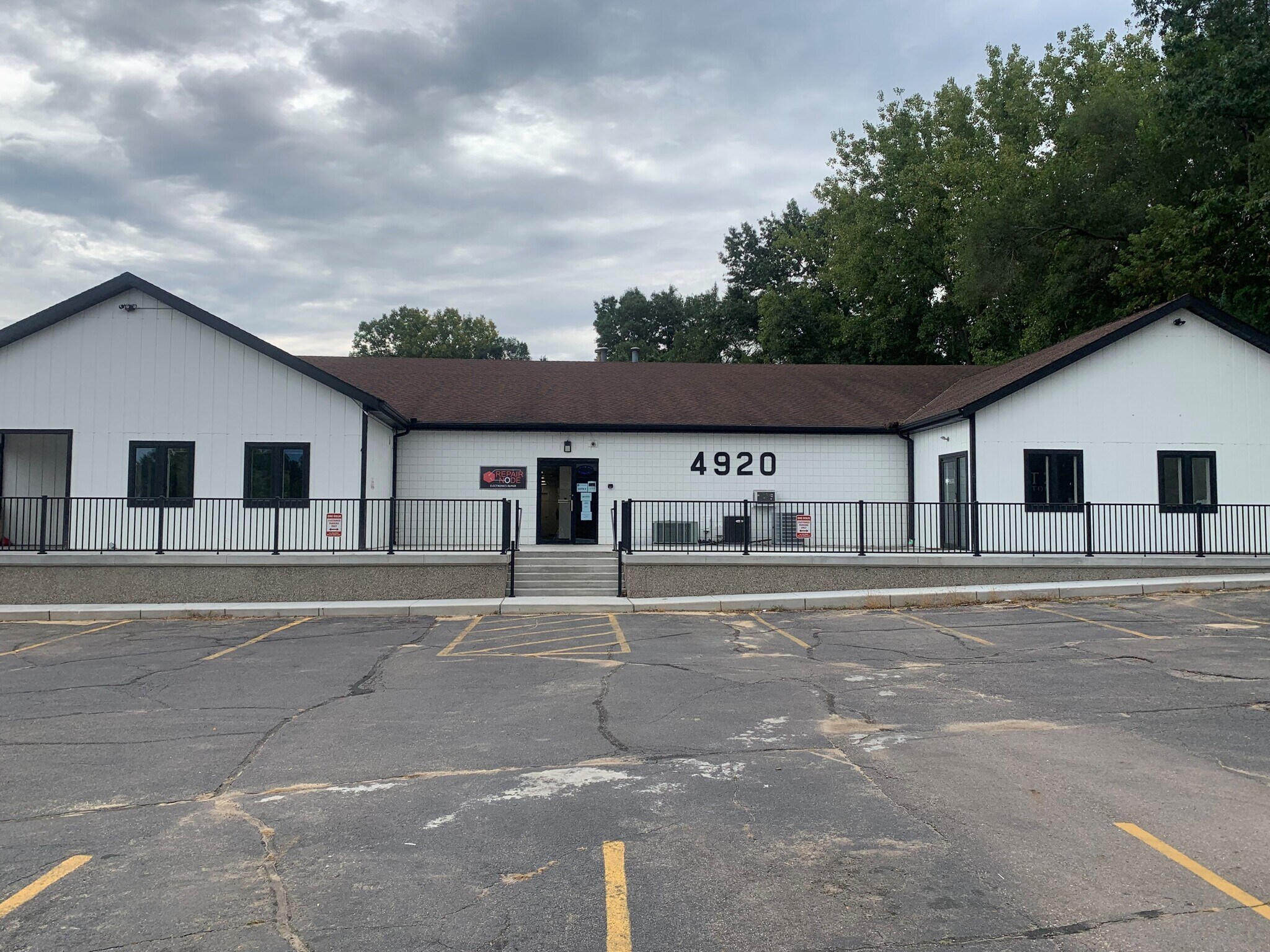 4920-4930 Plainfield Ave, Grand Rapids, MI for sale Building Photo- Image 1 of 1