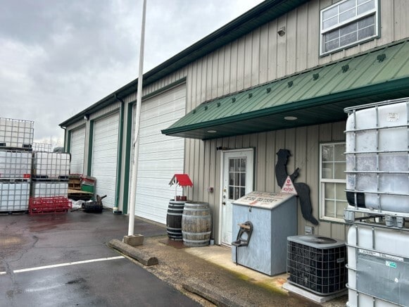 633 Jones Ave, Lansdale, PA for sale - Building Photo - Image 3 of 15