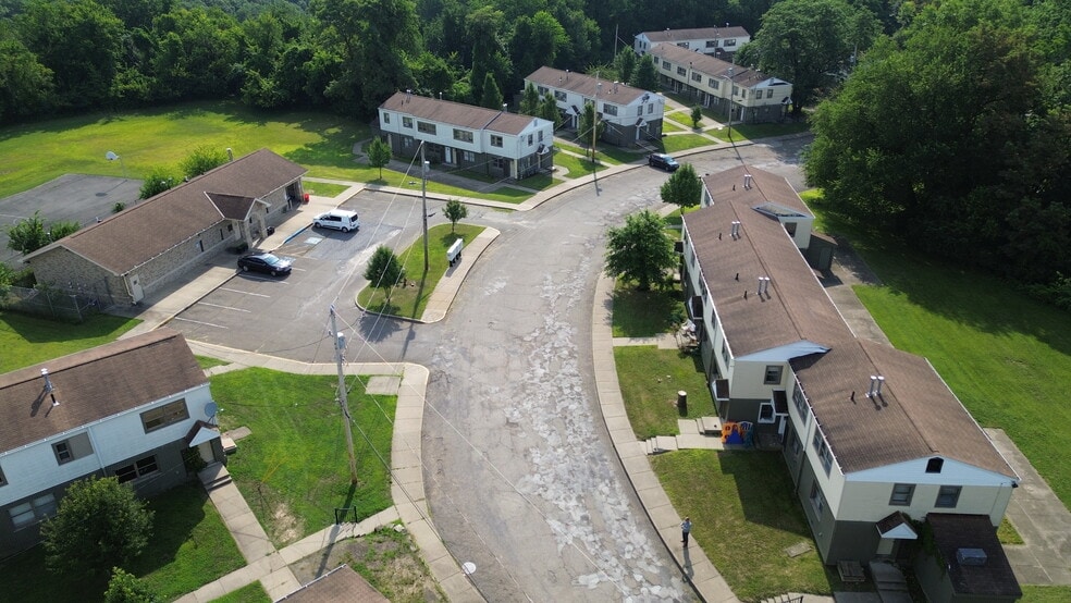 60 Project Rd, Aliquippa, PA for sale - Building Photo - Image 2 of 12