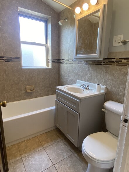 4.5% Loan-The Ridgeland Portfolio portfolio of 3 properties for sale on LoopNet.com - Building Photo - Image 2 of 7