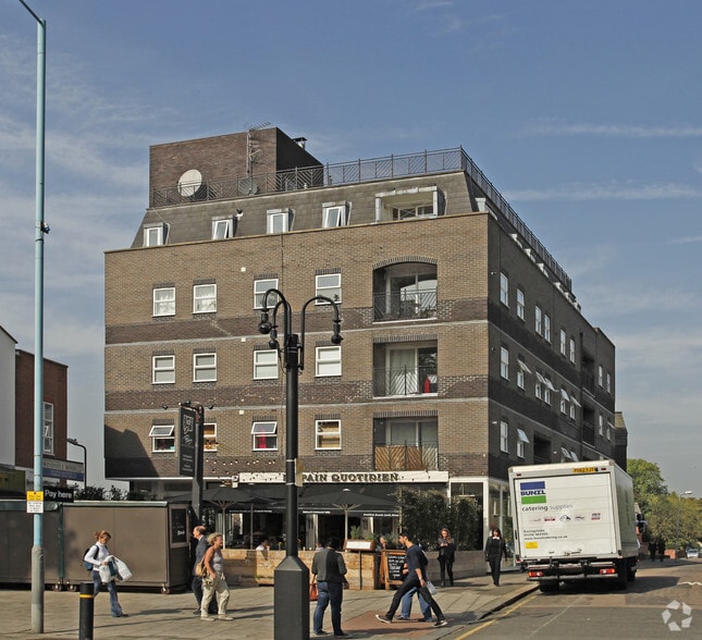 214 Chiswick High Rd, London for sale - Primary Photo - Image 1 of 1