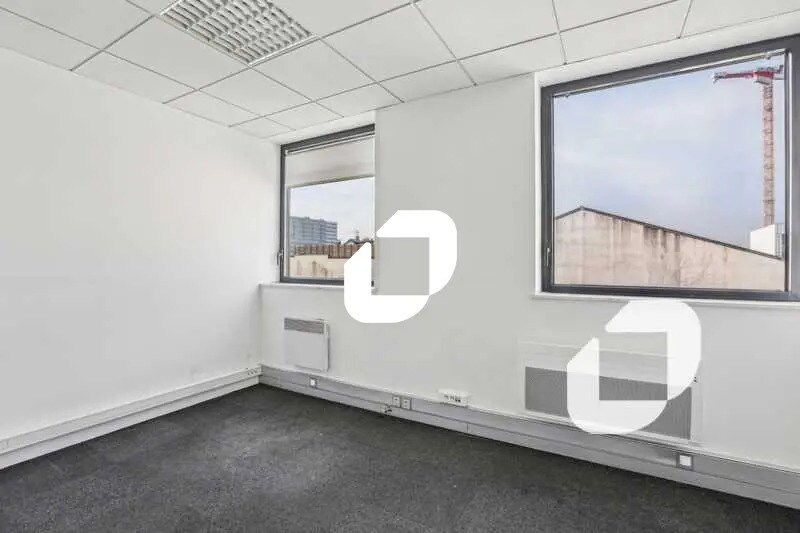 Office in Ivry-sur-Seine for lease - Building Photo - Image 2 of 10
