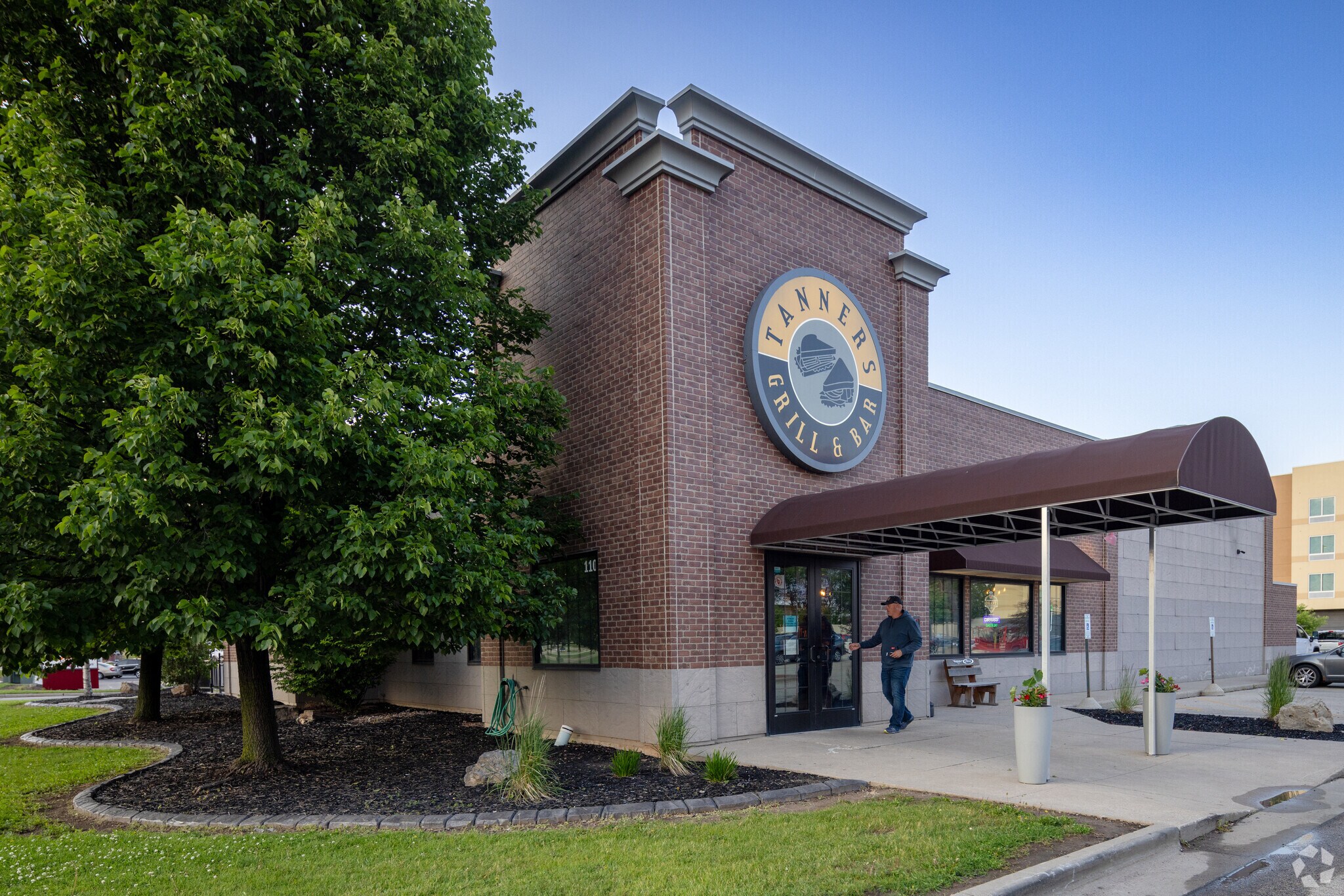 110 Nicolet Rd, Appleton, WI for sale Primary Photo- Image 1 of 1