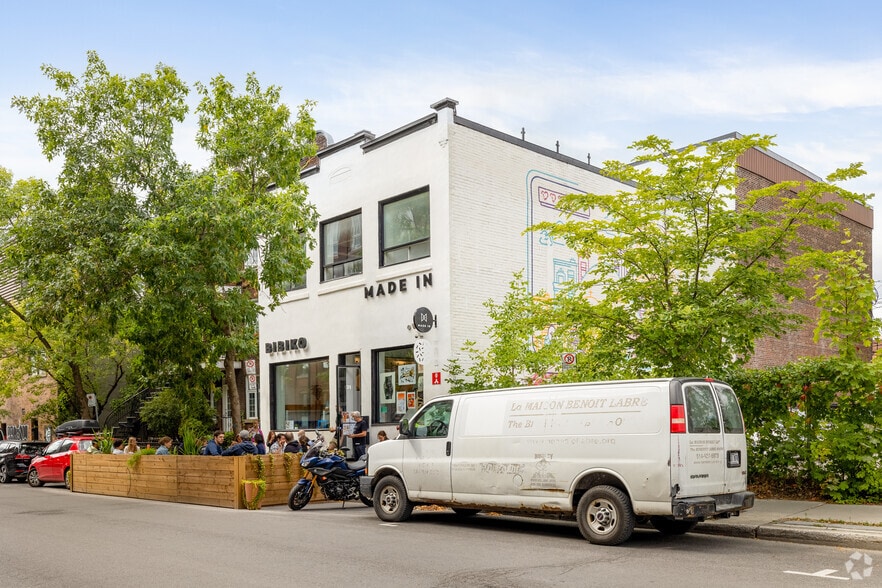 31 Rue Saint-Viateur E, Montréal, QC for sale - Building Photo - Image 1 of 1