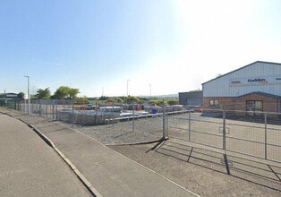 2 Maidenplain Pl, Auchterarder for lease Building Photo- Image 1 of 12