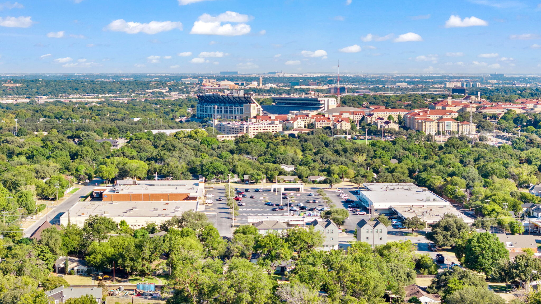 3511-3563 S Hills Ave, Fort Worth, TX for lease Building Photo- Image 1 of 17