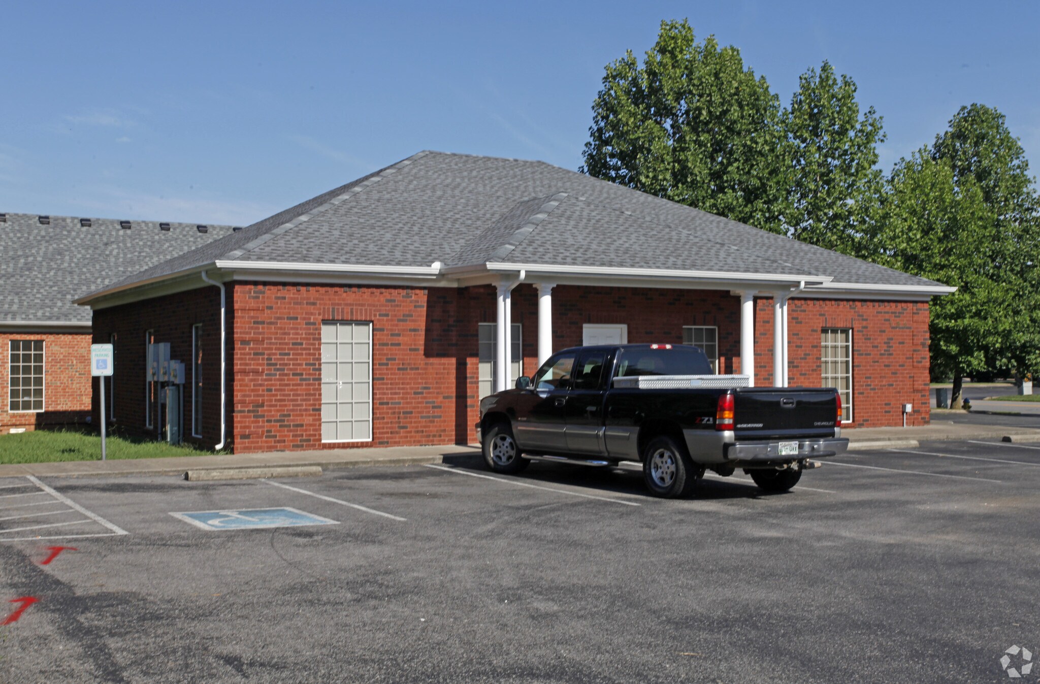 131 Heritage Park Dr, Murfreesboro, TN for sale Primary Photo- Image 1 of 1