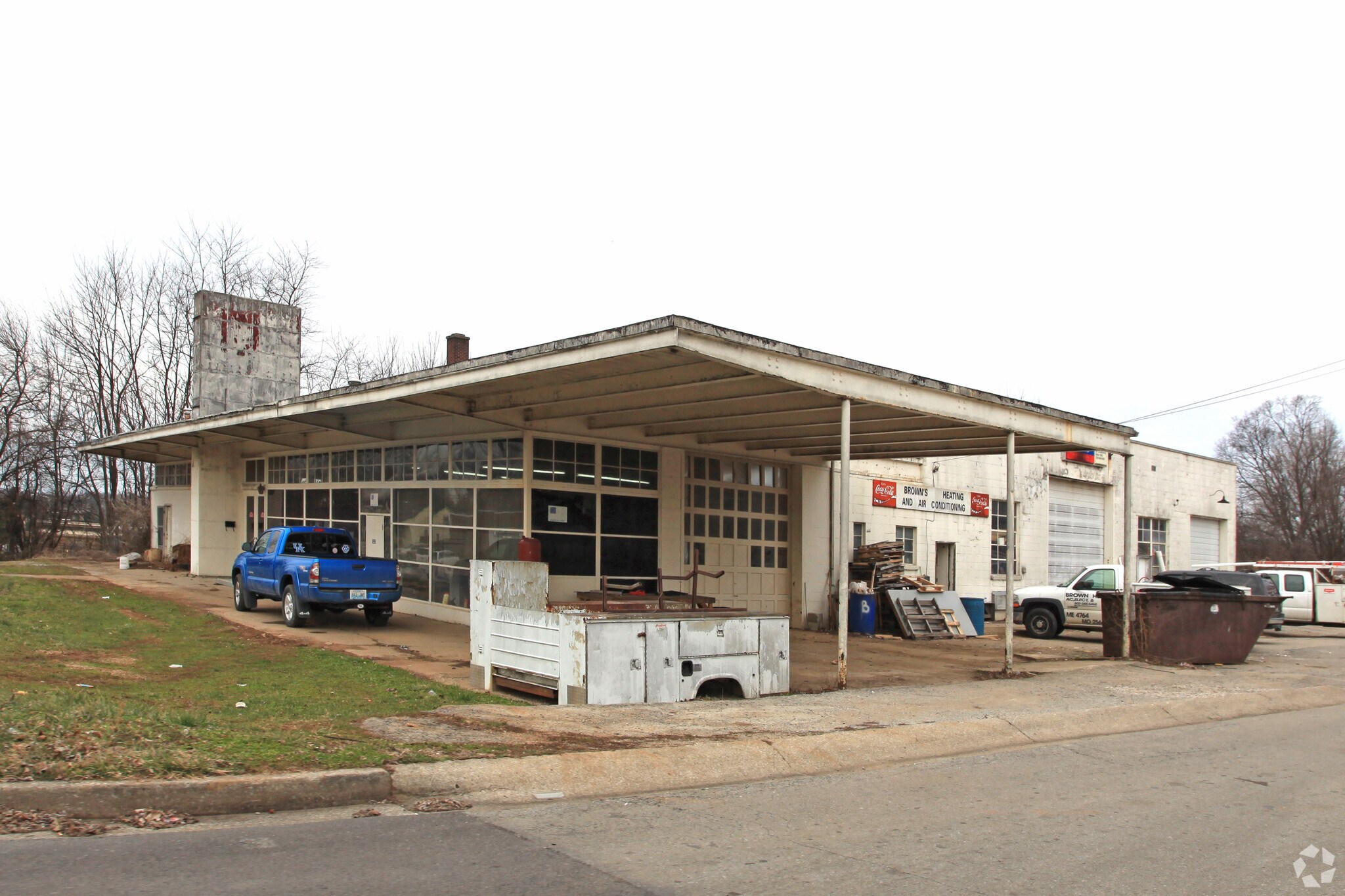 802 W Stephen Foster Ave, Bardstown, KY for sale Primary Photo- Image 1 of 1