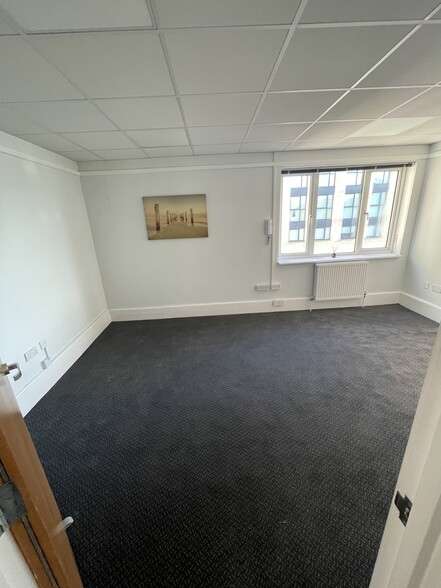 15 Christchurch Rd, Bournemouth for lease - Building Photo - Image 2 of 12