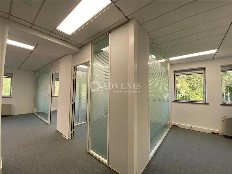 Office in Meudon for lease - Building Photo - Image 3 of 6
