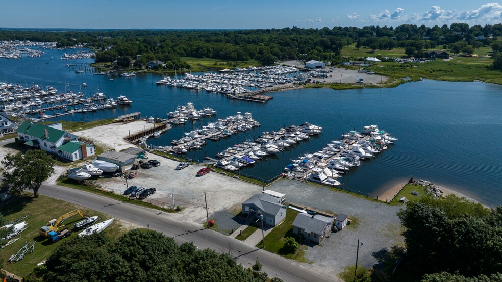 36 Bay Ave, Warwick, RI for sale - Building Photo - Image 3 of 12