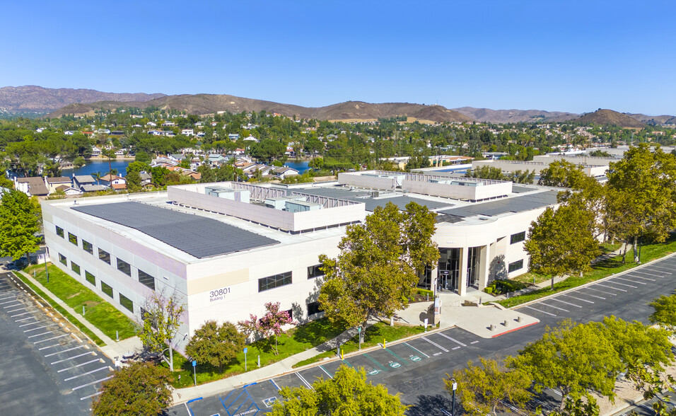 30801 Agoura Rd, Agoura Hills, CA for sale - Building Photo - Image 2 of 11