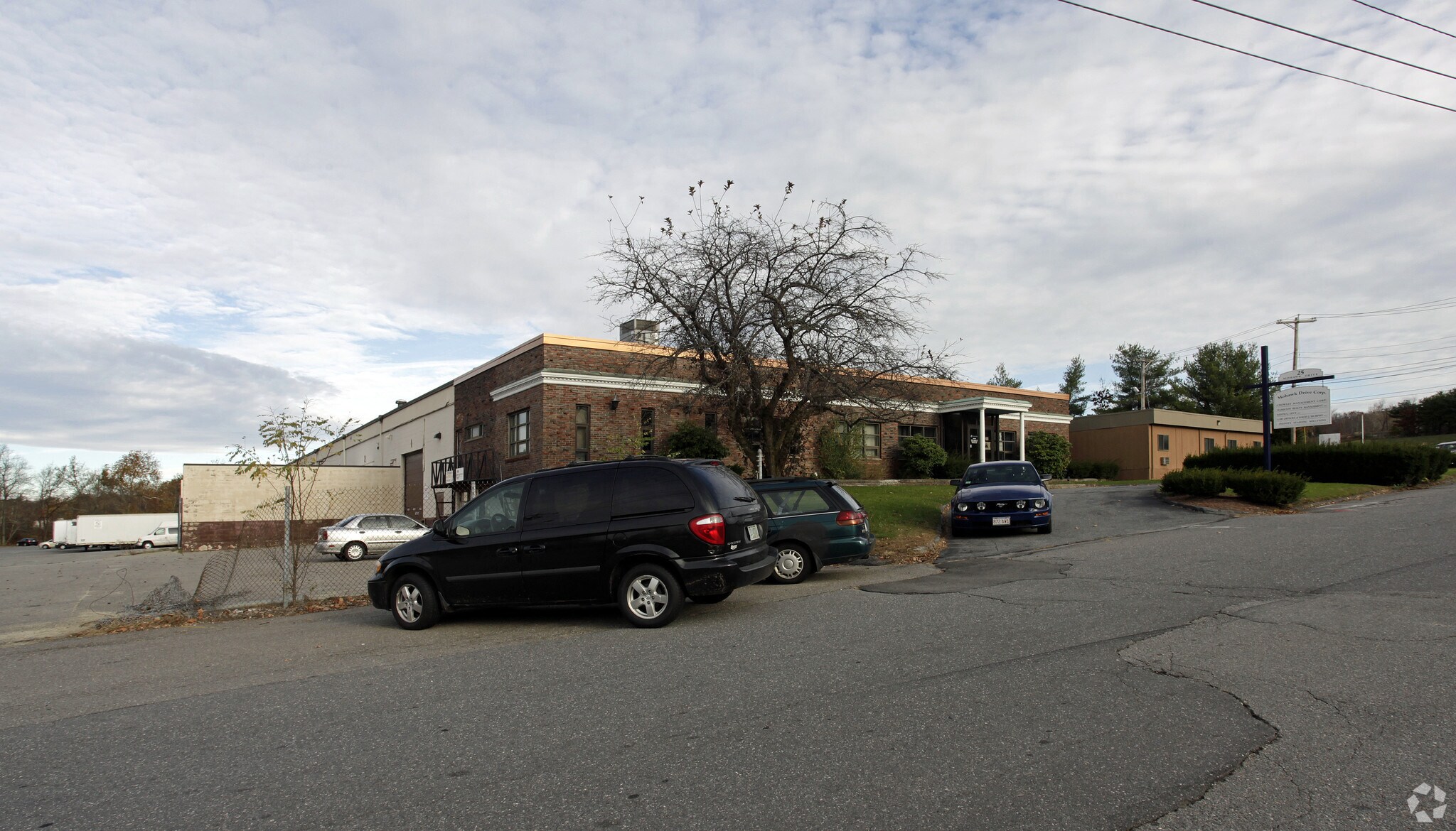 25 Mohawk Dr, Leominster, MA 01453 Warehouse 4