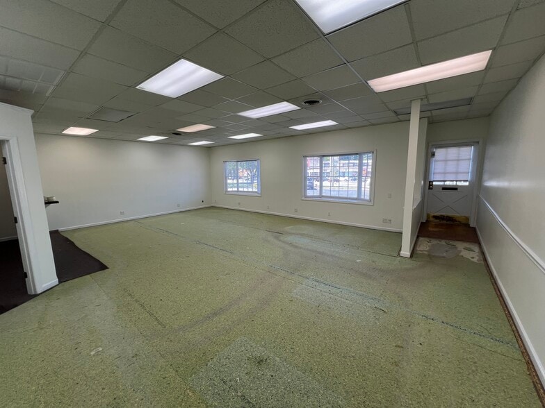 6400-6406 E Brainerd Rd, Chattanooga, TN for lease - Building Photo - Image 3 of 7