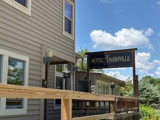 More details for 245 N Jefferson St, Nashville, IN - Hospitality for Sale